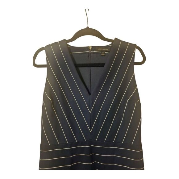 BANANA REPUBLIC Navy Striped V-Neck Sheath Dress - Size 10 - Picture 3 of 8